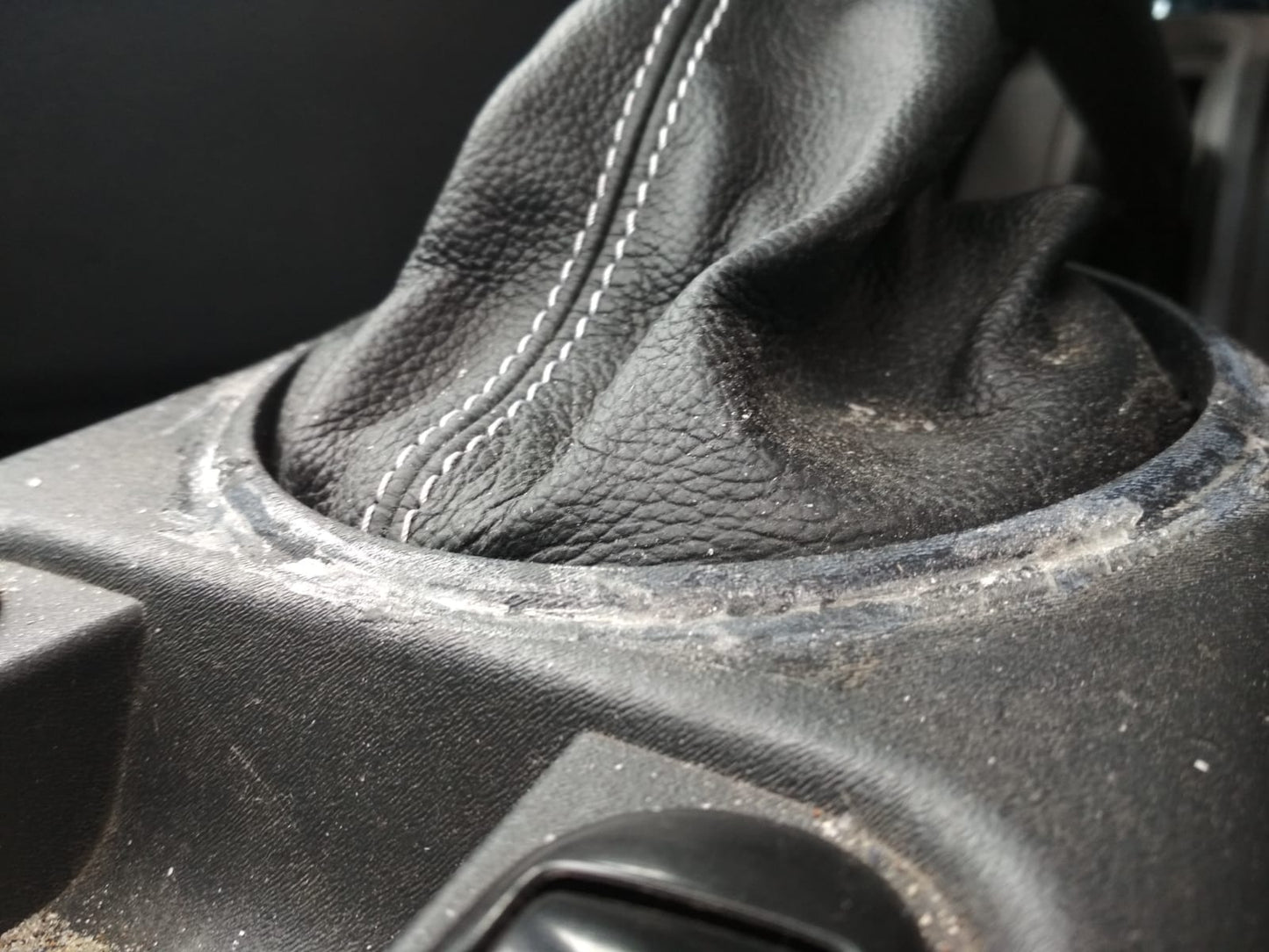 Aro Moldura Acabamento Coifa Marcha Citro C3 Preto Modulo