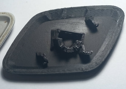 Tampa Esguicho Parachoque Limpador Farol Direito Focus 2012 2013 2014 2015