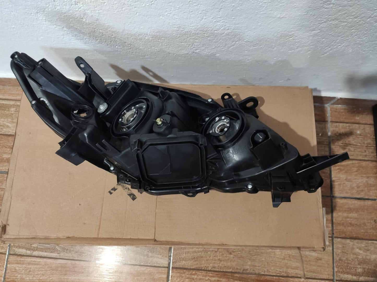 Farol Dianteiro Esquerdo Corolla 2009 2010 2011 Original Mot