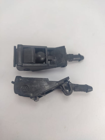 Bico Esguicho Brucutu Gol Polo Fox Golf Jetta Beeatle Passat Saveiro Up! Beeatle 2001 2000 2005 2007 2010 2014 6E0955985