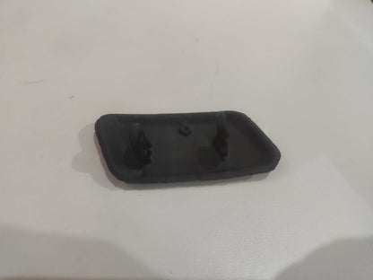 Tampa Esguicho Limpador Farol Esquerdo Lancer 2010 2011 2012 2013 2014 2015 Motorista Lavador Brucutu Moldura Acabamento