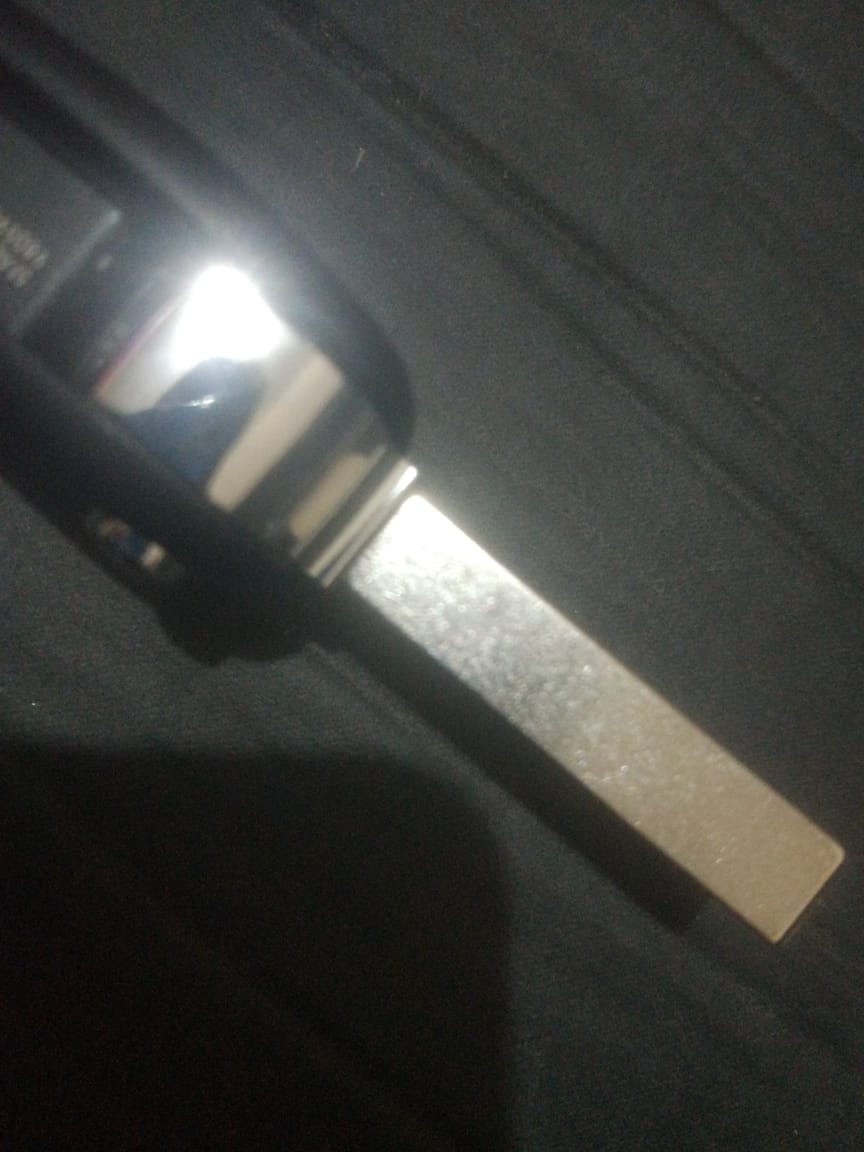 Chave Canivete Peuge 307 308 407 408 3008 2014 2015 2016  9805939580 5FA010354