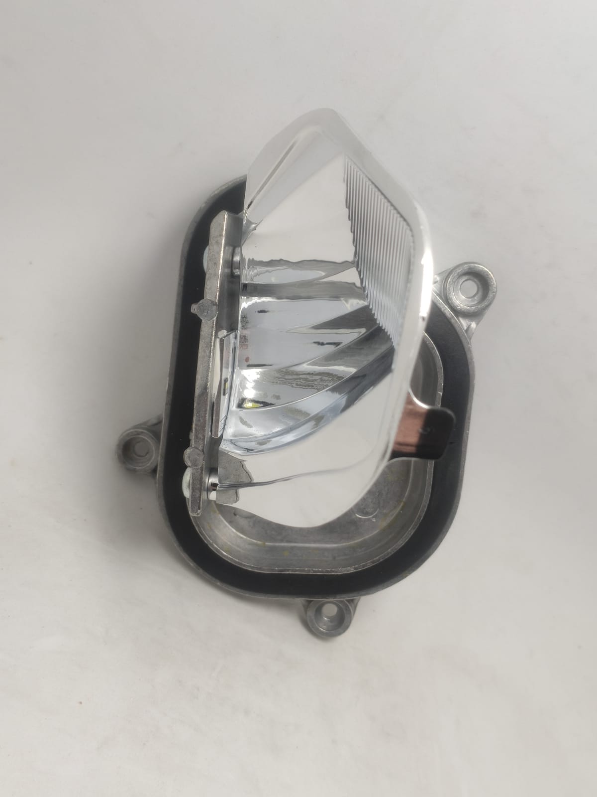 Modulo Reator Farol Direito Led Angel Eyes Bm 116i 118i 120i 125i 130i 135i 2015 2016 2017 2018 2019 63117466510 B01205